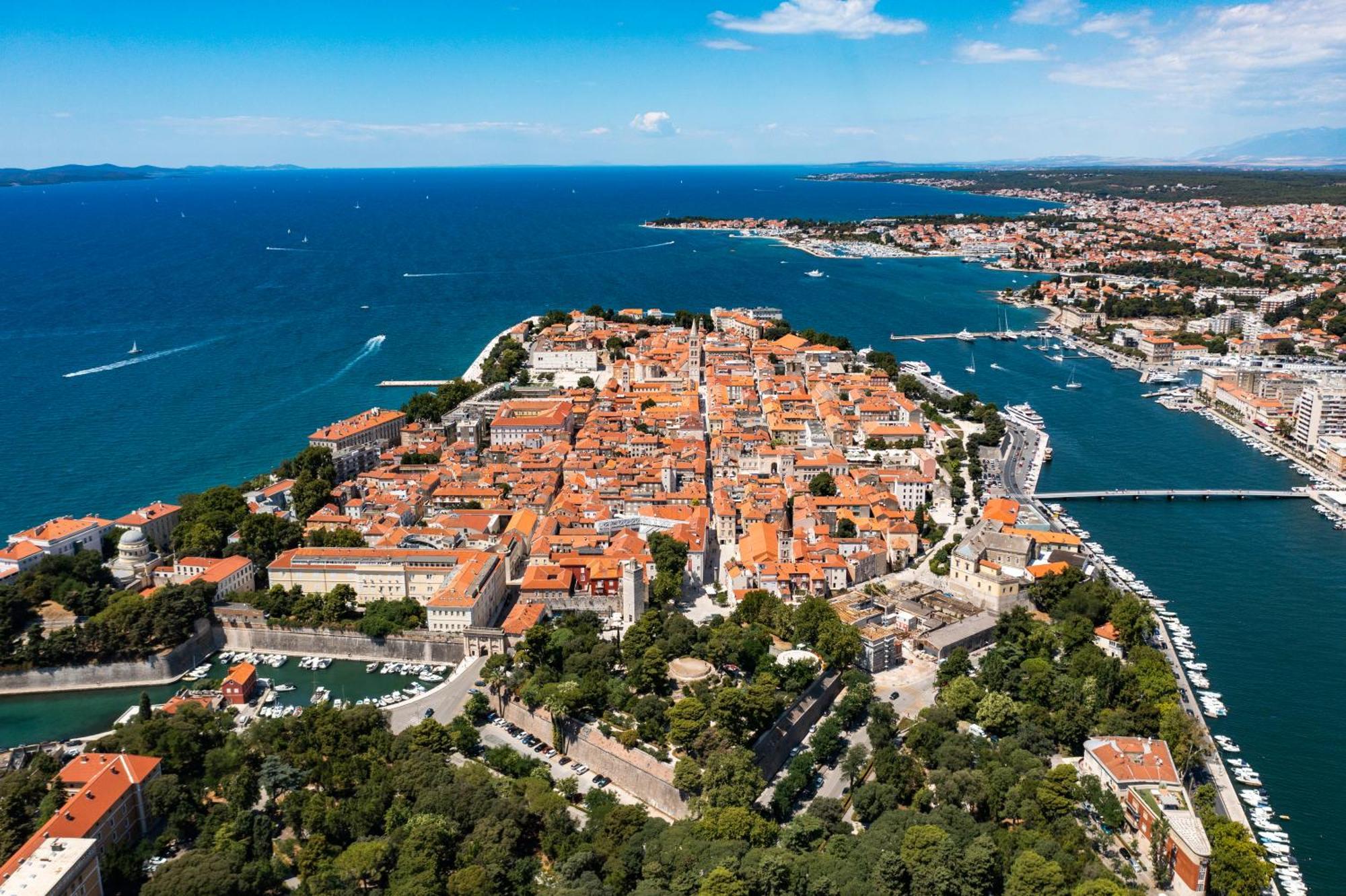 Family Apartments Zadar - Ryanair Exclusive المظهر الخارجي الصورة